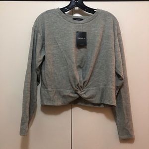 NWT $15 Forever 21 Long Sleeve Twist Hem Knit Top in "Sage" - size Small!
